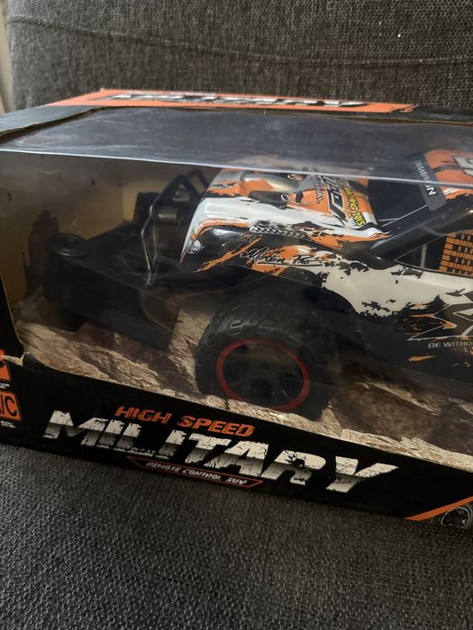 Sterowany samochód wyścigowy RC High Speed Military