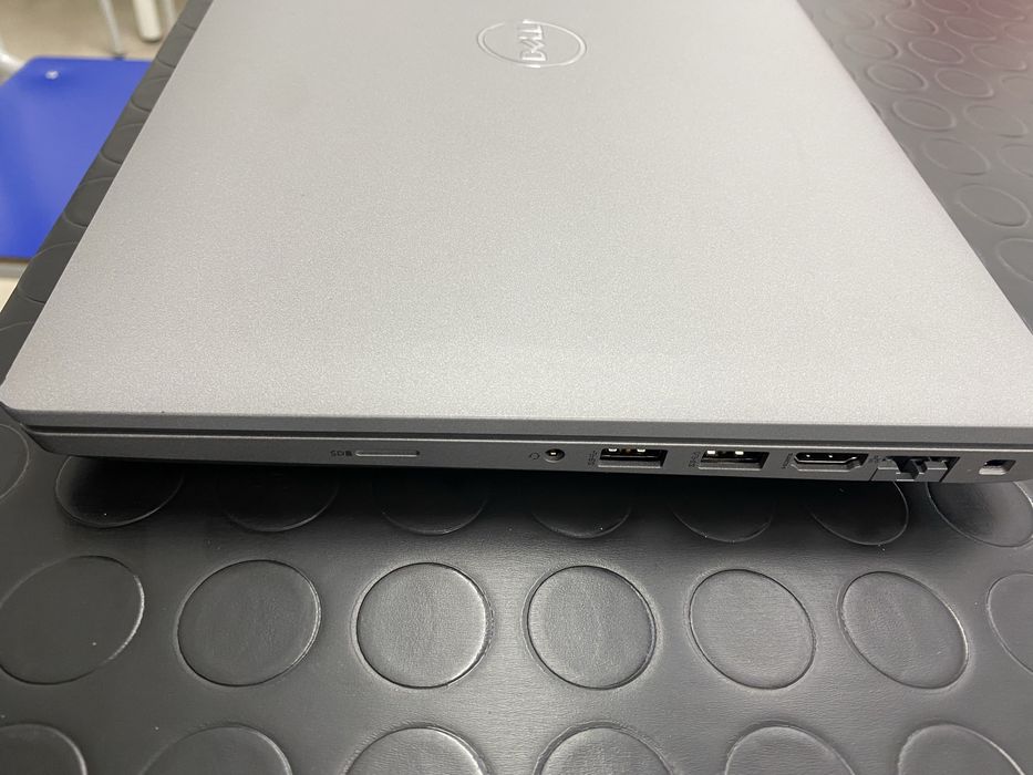 Dell 5421 - Intel Core i7 11850H 2.50GHz/16GB/256SSD-NVMe/14FHD