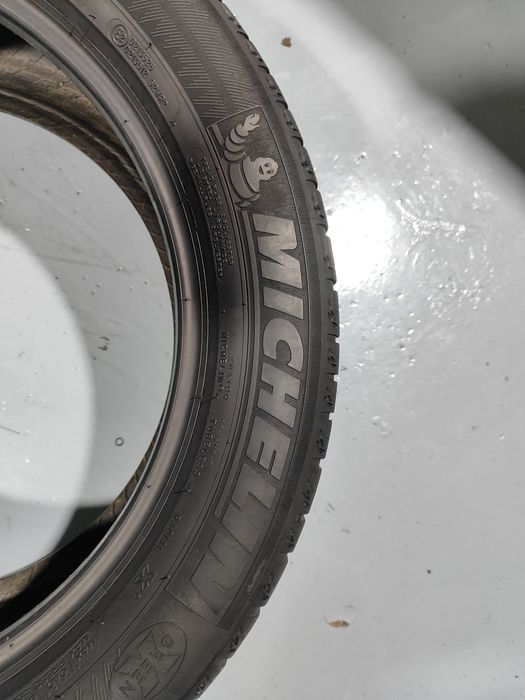 2 pneus semi novos 255-50R19 Michelin - Oferta dos Portes