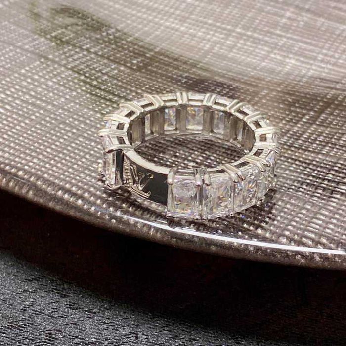 Oficjalny zestaw upominkowy LV Louis Vuitton Ring