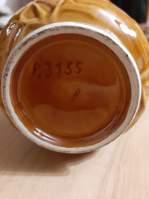 Peça ceramica numerada