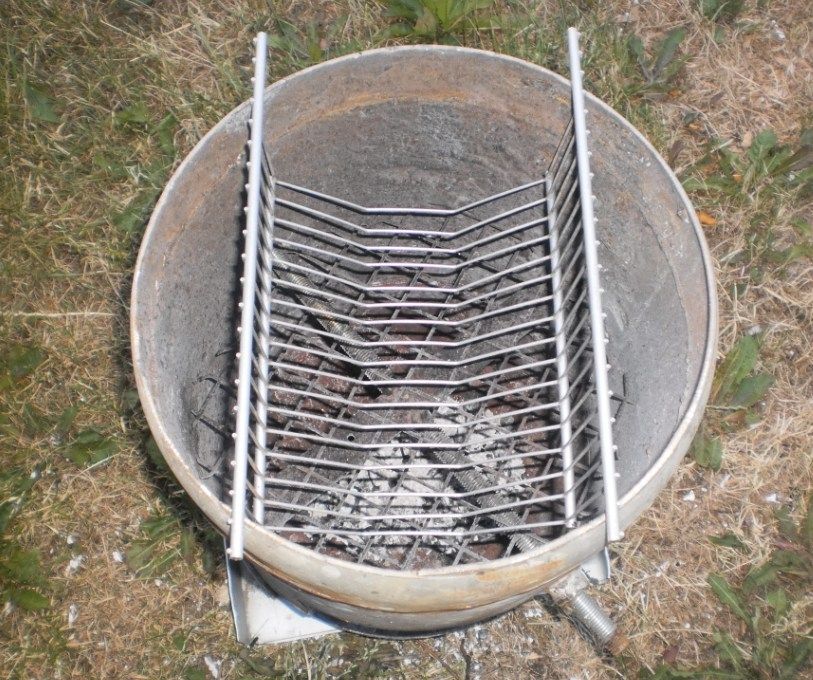 Grill ogrodowy. piec rakietowy