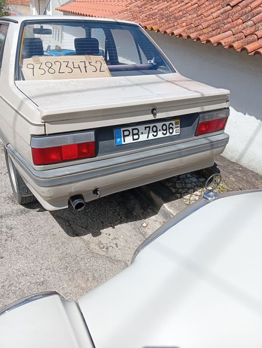 Automóvel Renault 9
