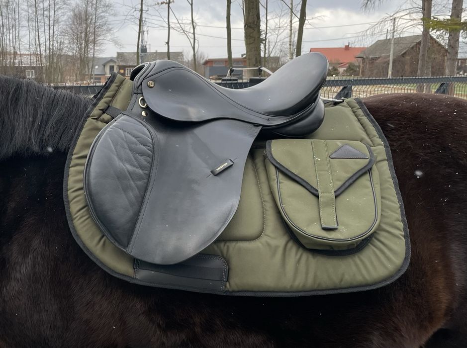 Siodło wszechstronne czarne 16,5 cala