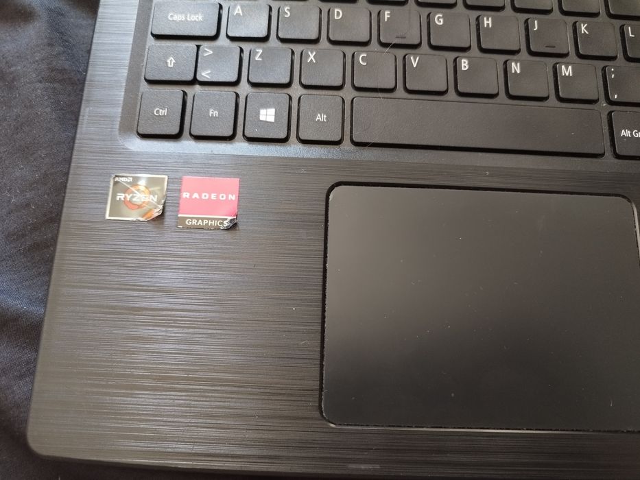 Portátil Acer Aspire 3
