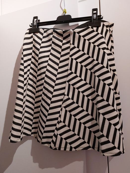 Saia estampada Zara, nova!