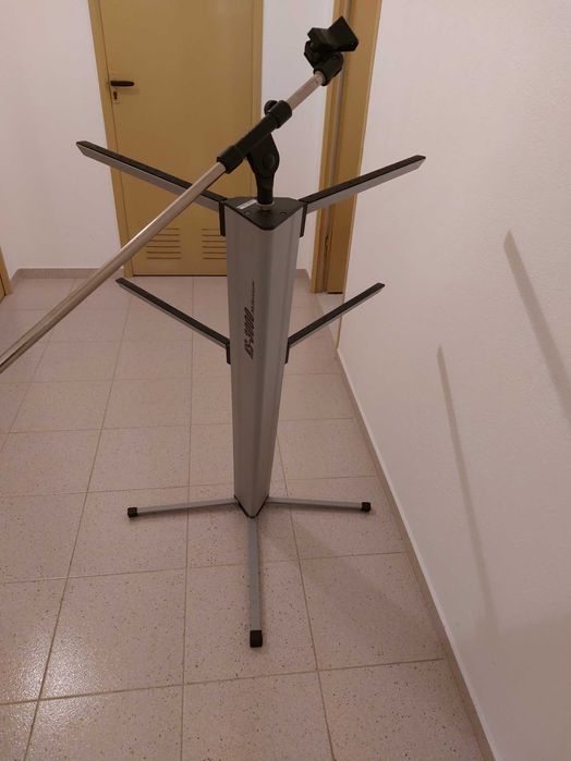 Suporte para 2 teclados e microfone