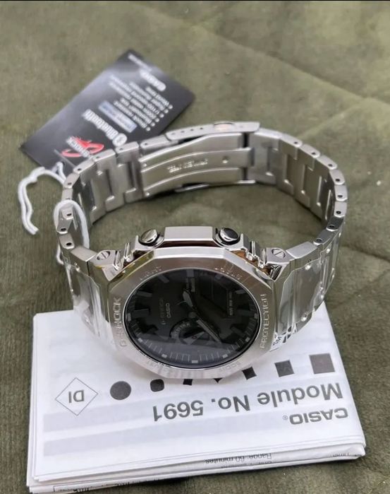 Продаю свои Casio G-Shock GM-B2100D