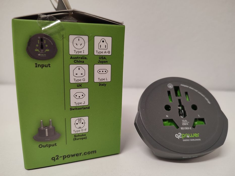 Travel adapter UE