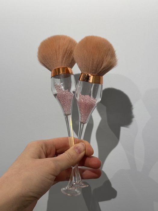 Кисть для макияжа