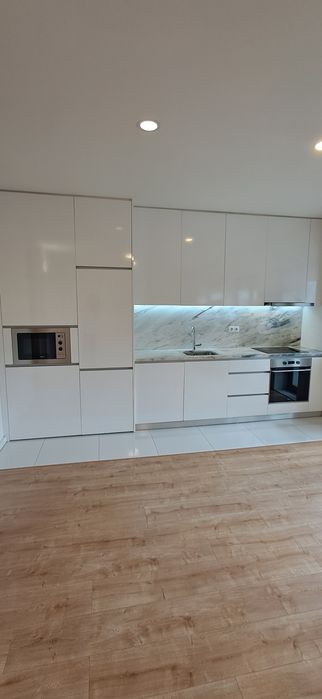 Apartamento t2 com  novo, 100m2, Centro Senhora da Hora