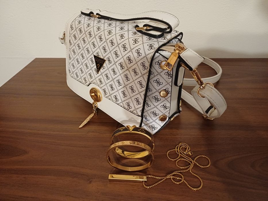 Zestaw torebka damska Guess bransoletka Guess  Louis Vuitton