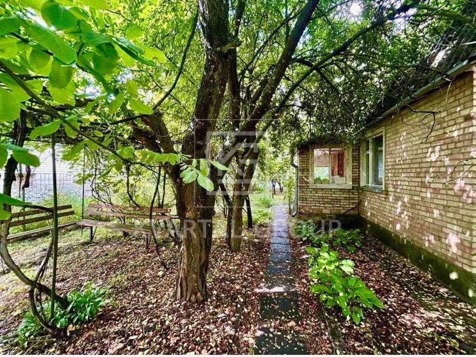 Чудова дача під ремонт в затишному місці