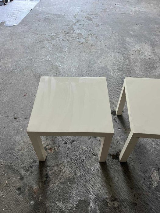 Mesas Pequenas Brancas