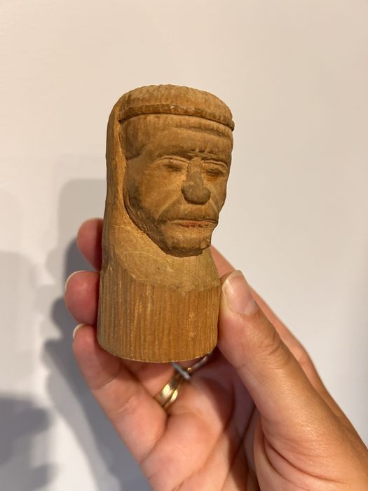 Drewniania rzeźba, recznie rzeźbiona