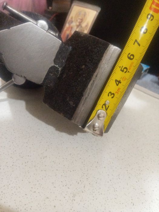 Тиски настольные СССР, чуть бу.