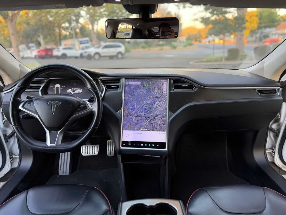 Tesla Model S Performance      2013