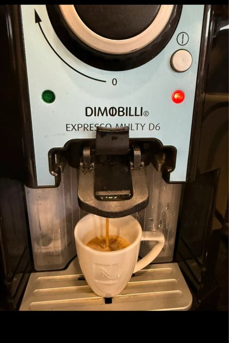 Máquina de Café Expresso Dimobilli  D6