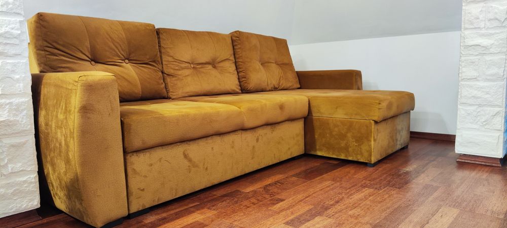 Narożnik musztardowy z funkcją spania, z dwoma pojemnikami