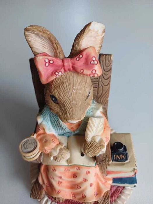 Figurka figura 12 cm Rebeca Rabbit The Leonardo Collection Little Nook