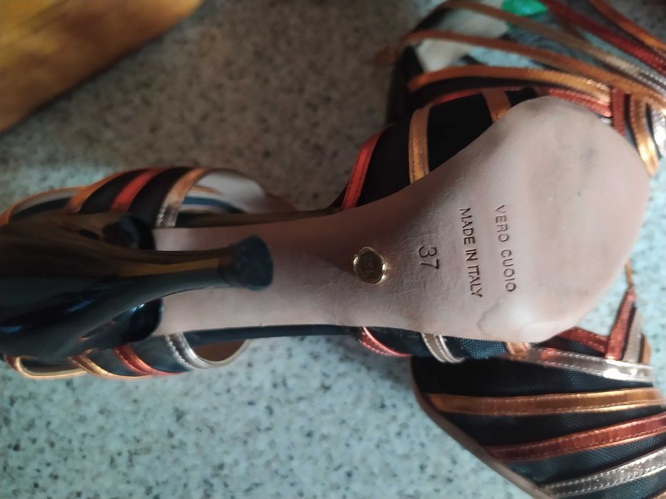 Buty szpilki Victor Rolf r.37