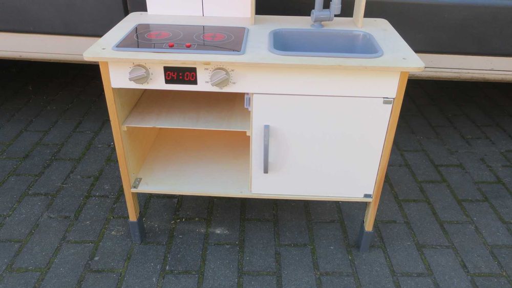 Kuchenka dla dziecka drewniana