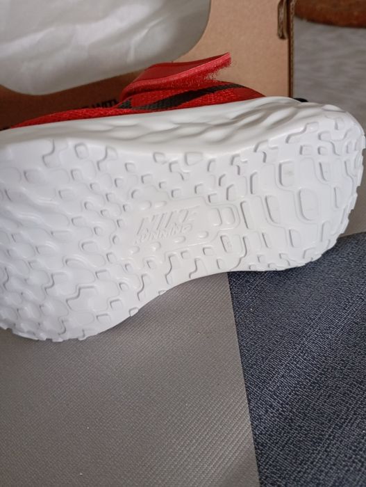 Tênis Nike bebê novo