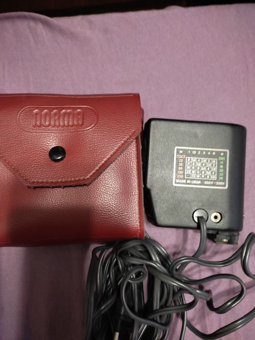 Продам фотовспышку Норма