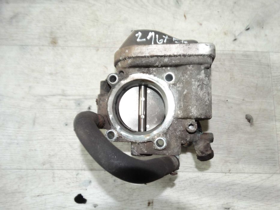 Дросельна заслонка Opel Astra H Zafira B Vectra C 1.6 бензин 55560398