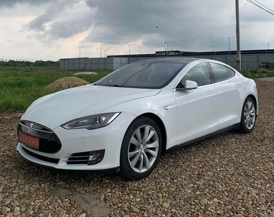 Продам Tesla model S
