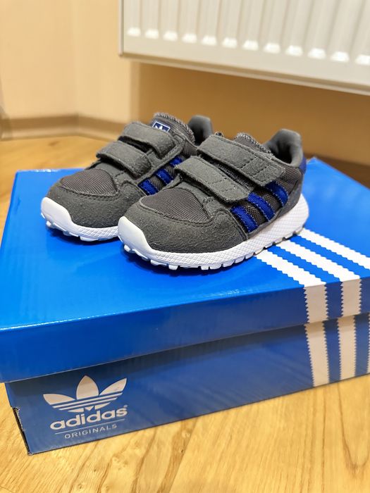 Кросівки adidas оригінал 22 розмір тапки пінетки ботінки ff next nike