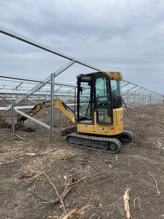 Мініекскаватор. Послуги мініекскаватора