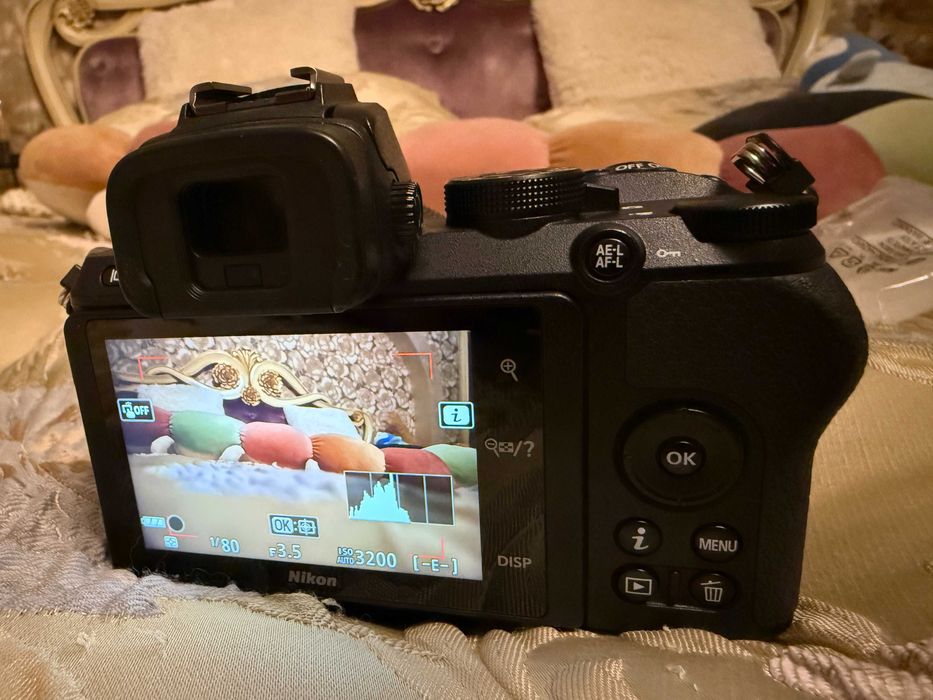 Камера NIKON Z50 BODY, без об'єктива, ідеальний стан, лічильник 4026, батарея та зарядне в комплекті, 31 мова