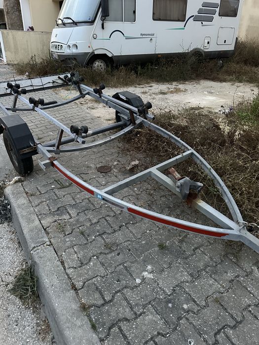 Vendo atrelado para barco ou mota de agua