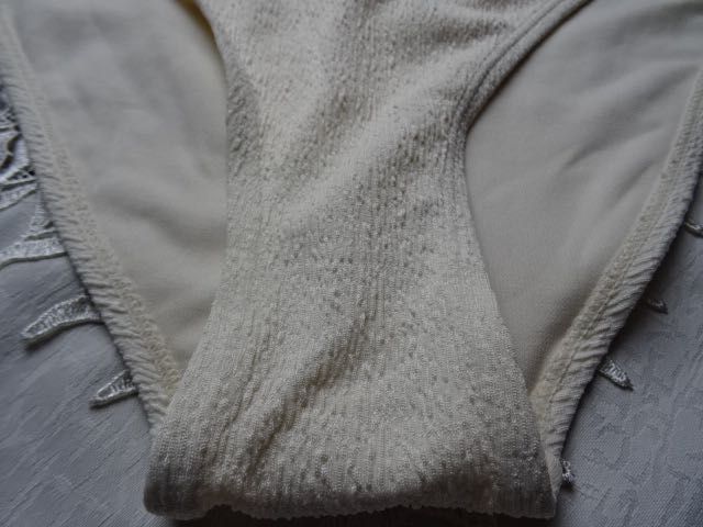 Primark kremowe majtki kąpielowe nowe M