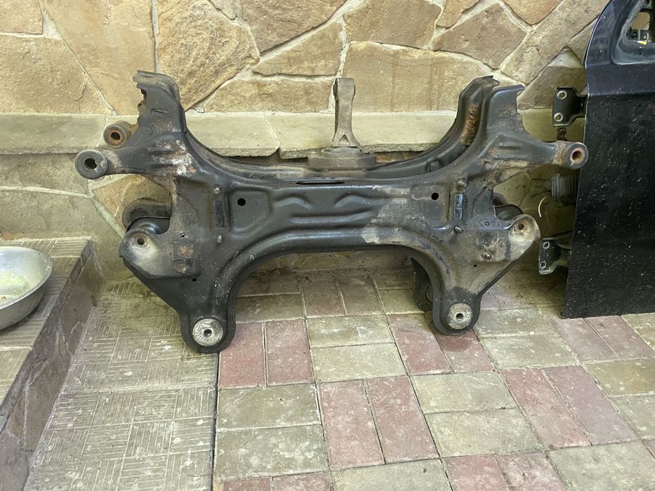 Подрамник, передняя балка Шевролет Авео