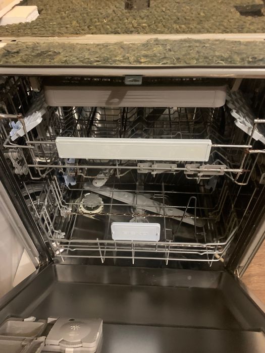 Посудомийна машина Beko DIN 5833