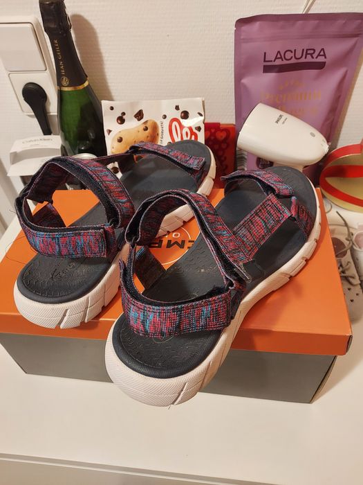 Продам оригинальные фирменные сандали босоножки Teva женские