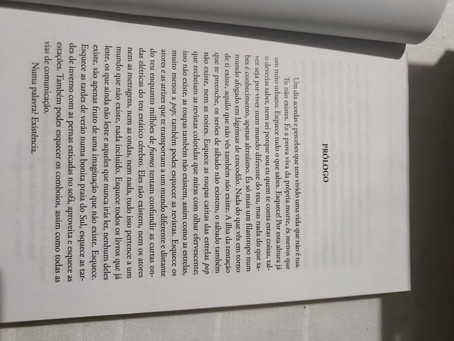 Livro A Vida Mais Estranha Que Já Tive