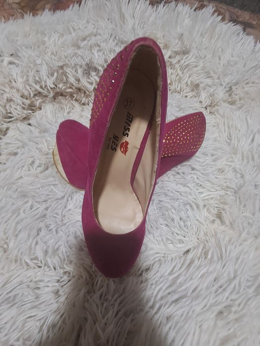 Sapato de senhora novo nr 37