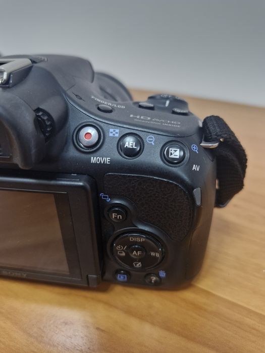 sony a100 - купити цифрові фотокамери - Ціна на OLX.ua
