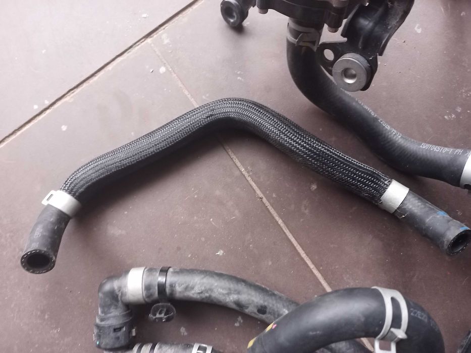 Помпа охолодження та патрубки Hyundai KIA
