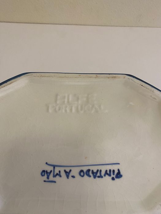 Terrina louça   Viana do Castelo pintada a mão. ALFE cerâmica
