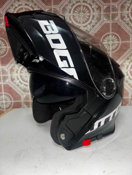 Capacete preto bom estado