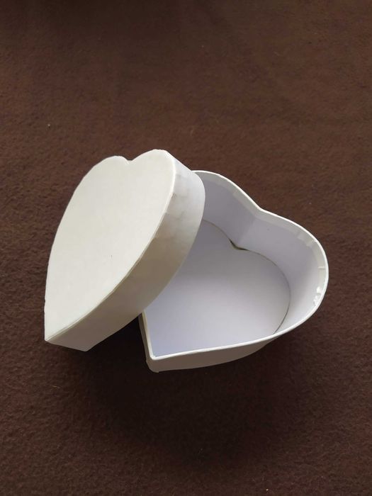 Tekturowe pudełko serce