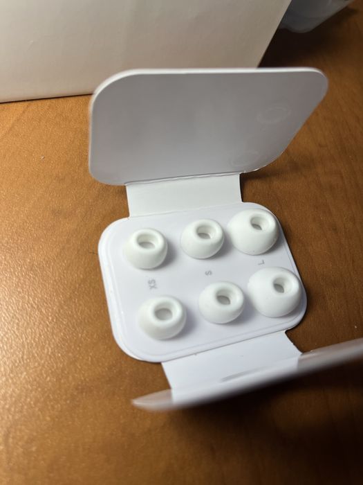Продам навушники AirPods Pro 2