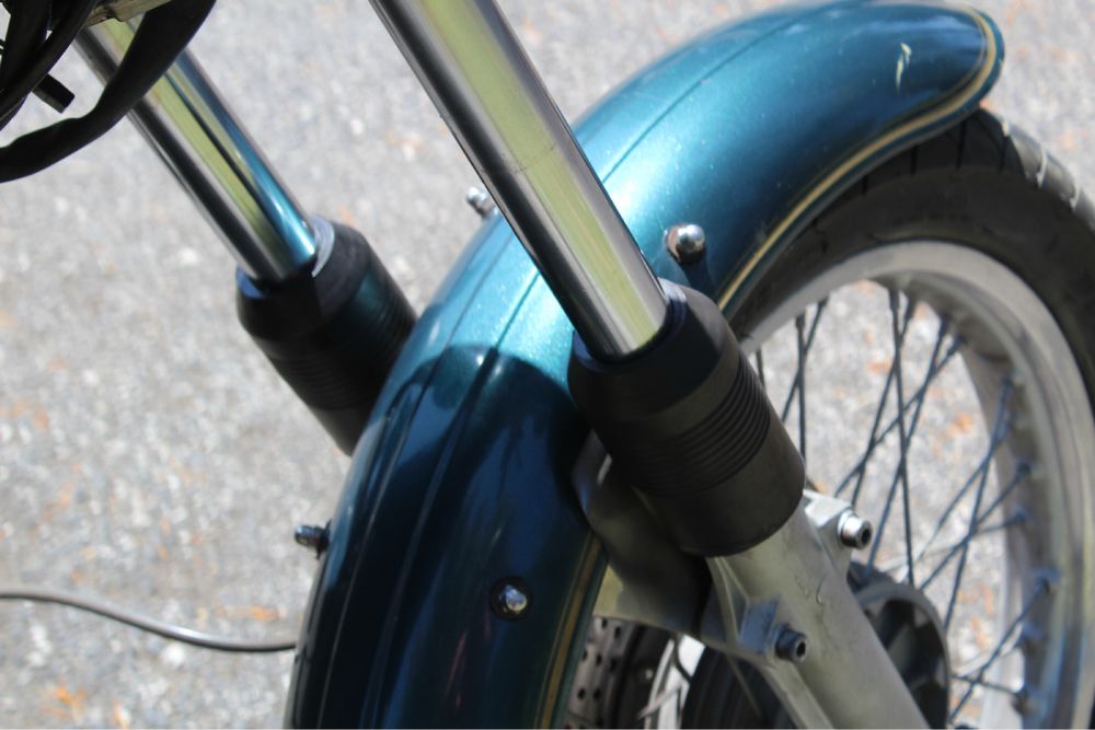 Bmw r60  com documentos a trabalhar