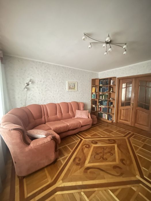 Сімейна 4х квартира в улюбленому районі міста 3я Слобідська