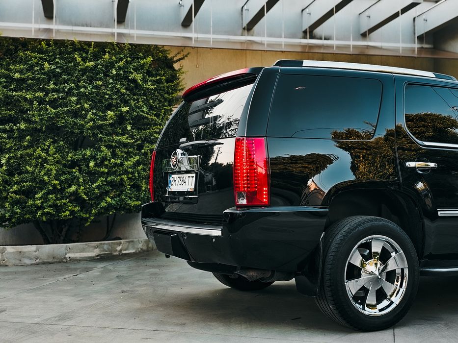 Cadillac Escalade 3