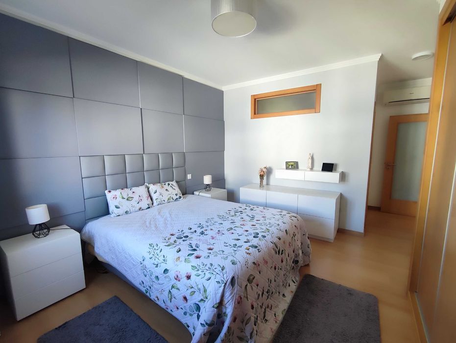 T3 Duplex de Excelência | 250 m² de Área Bruta | Garagem Dupla | Excelente Vista | Quinta do Barroso | 15 Minutos de Coimbra